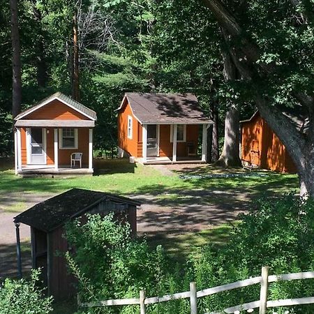 Pine Creek Motel & Campsites Gaines エクステリア 写真